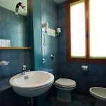 מלון Ca' Delle Rose 3*